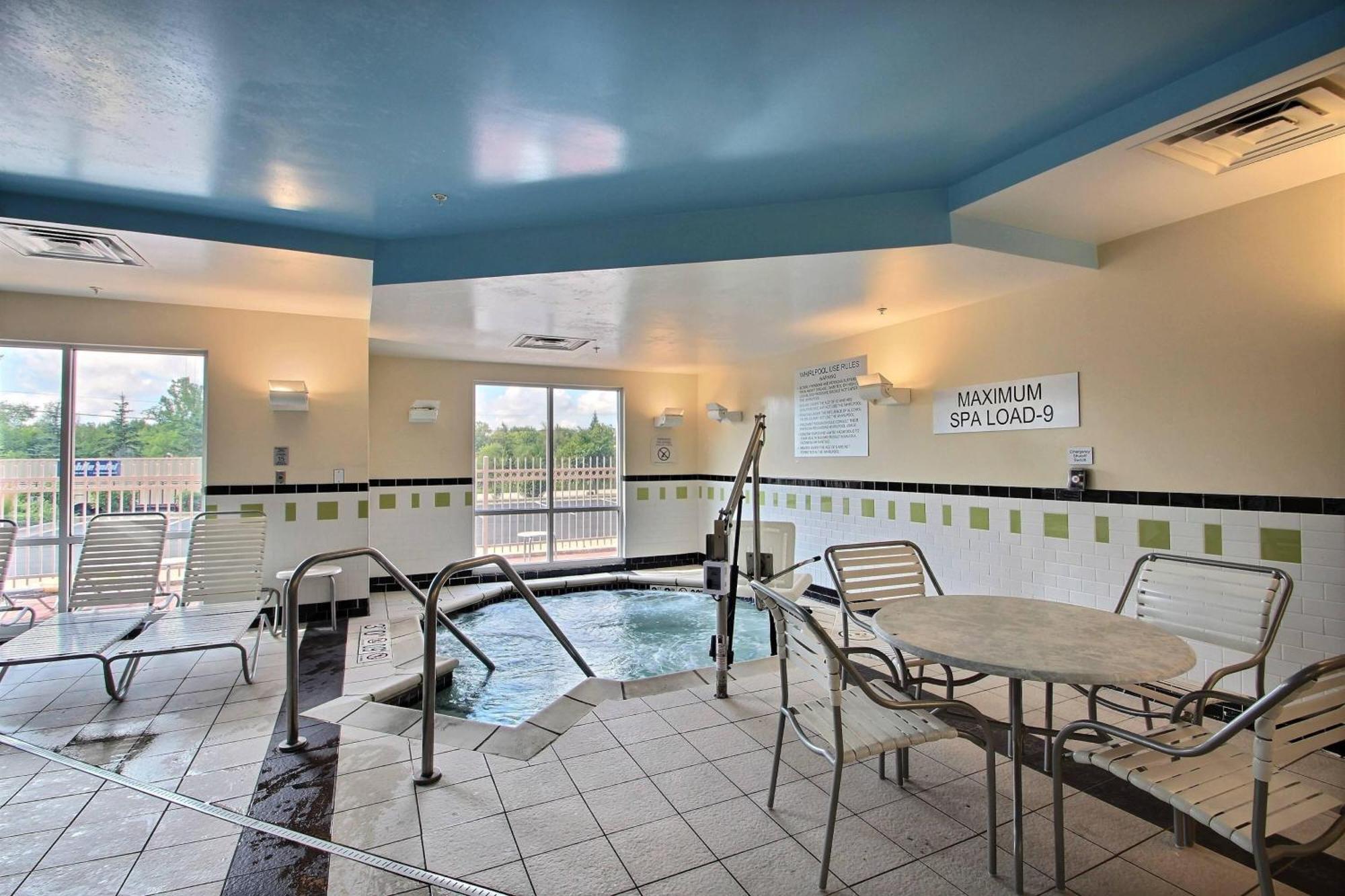 Fairfield Inn & Suites By Marriott Milwaukee Airport Оук Крийк Екстериор снимка
